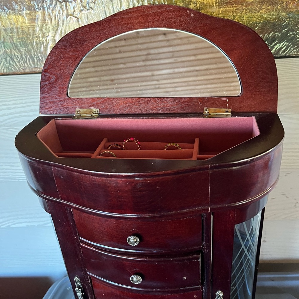 Vintage jewelry box